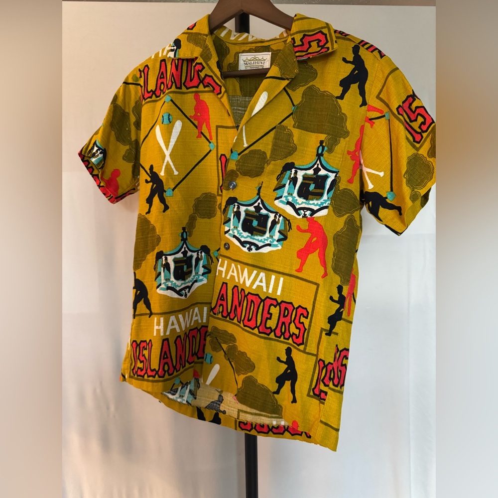 Hawaii Islanders Mustard Yellow Hawaiian Graphic Button-Up